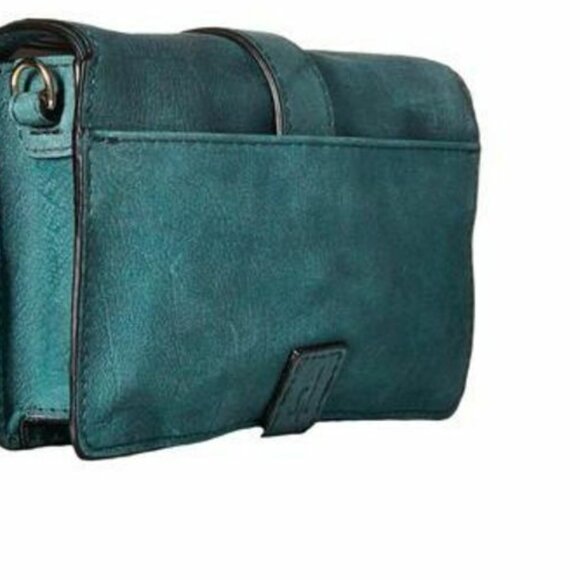 She+Lo Moto Small Green Leather Camera Crossbody Bag - Picture 5 of 9